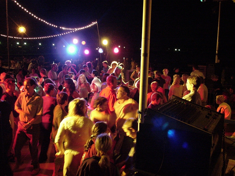 2003_07_13 fete nationale au camping0055.JPG